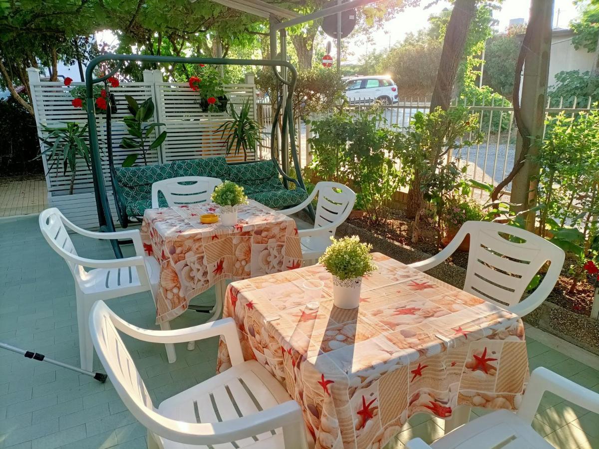 Villa Lauda B&B 리미니 외부 사진
