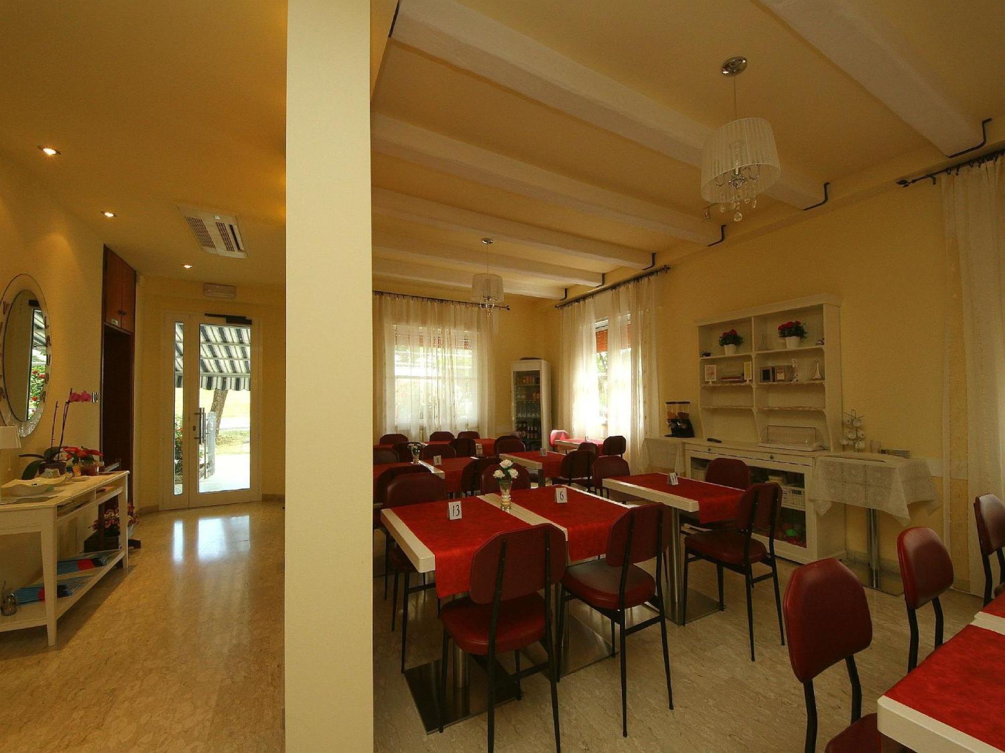 Villa Lauda B&B 리미니 외부 사진